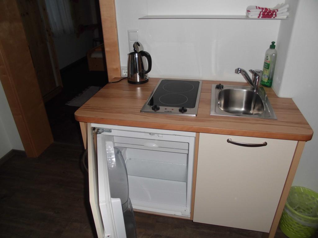 Pension & Ferienwohnung Dullnig Гмюнд Экстерьер фото